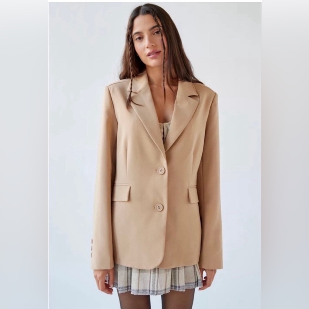 Urban Outfitters Jules Tab Slouchy Blazer